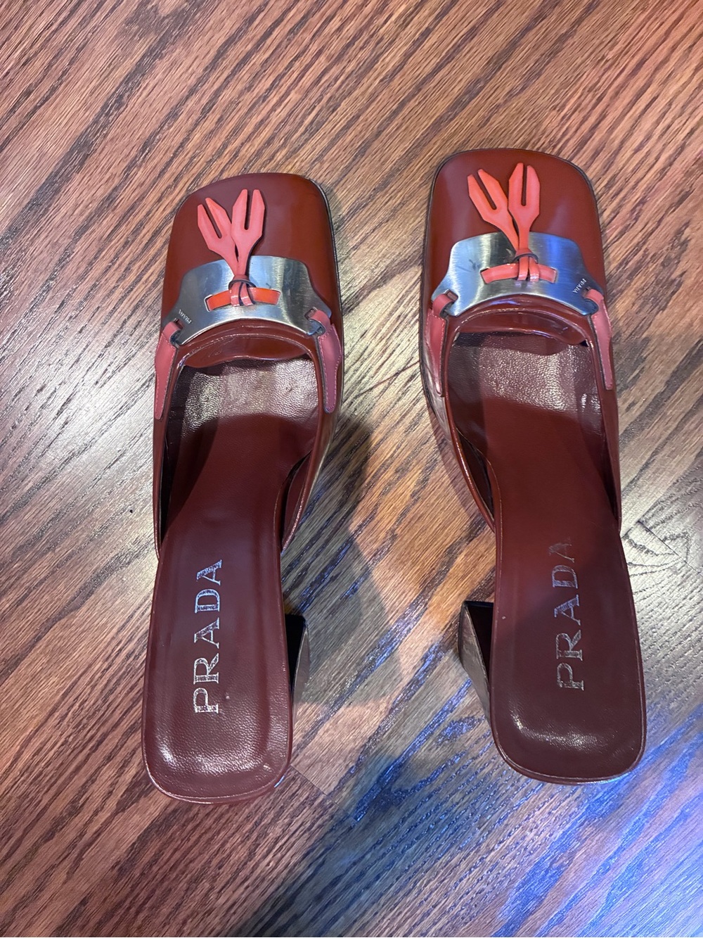 Prada FW1999 patent leather mules